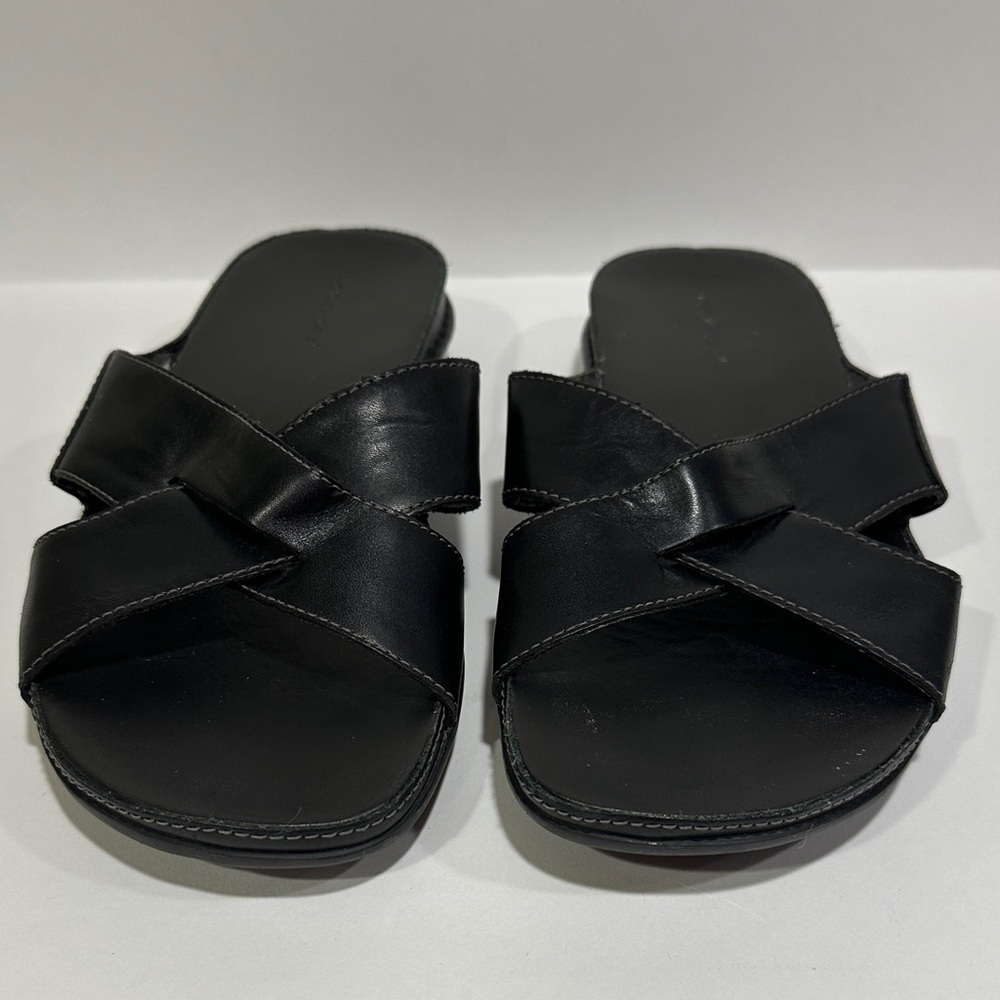 Rockport Women’s Black Cross Strap Sandals – Size 8